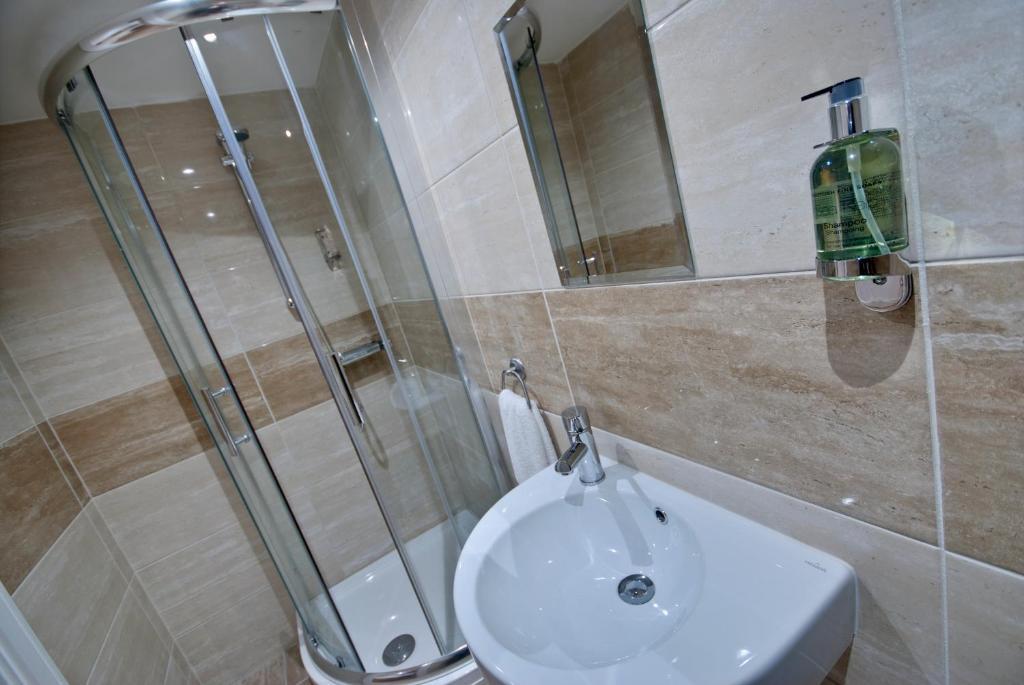 The Podworks Hotel Ливърпул Екстериор снимка